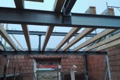 Dhomeus costruzioni – Edificio in Offagna (AN) – Struttura in acciaio e copertura in legno e coppi