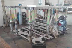 Basamento di 4 generatori diesel, in acciaio X2CrNiMo17-12-2 , analisi statica con accelerazione laterali di progetto, analisi di stabilità dei profili, ed analisi in frequenza dei primi 5 modi vibrazionali – Cantiere WIDER (Ancona)